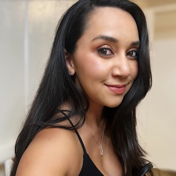 🦋LULU is LIVE🦋 - Picture 2 of 9